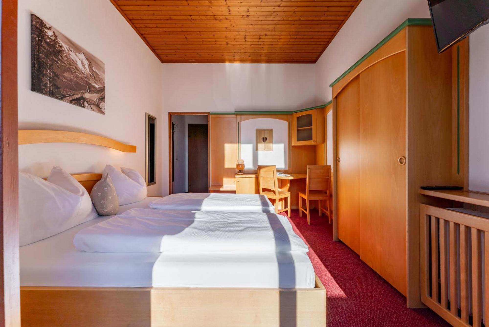 Hotel Gasthof Post Bruck an der Grossglocknerstrasse Luaran gambar